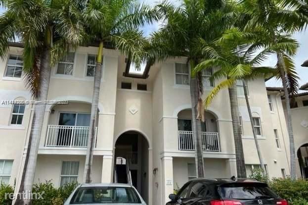 Primary Photo - 3 br, 2 bath Condo - 11605 NW 89th St