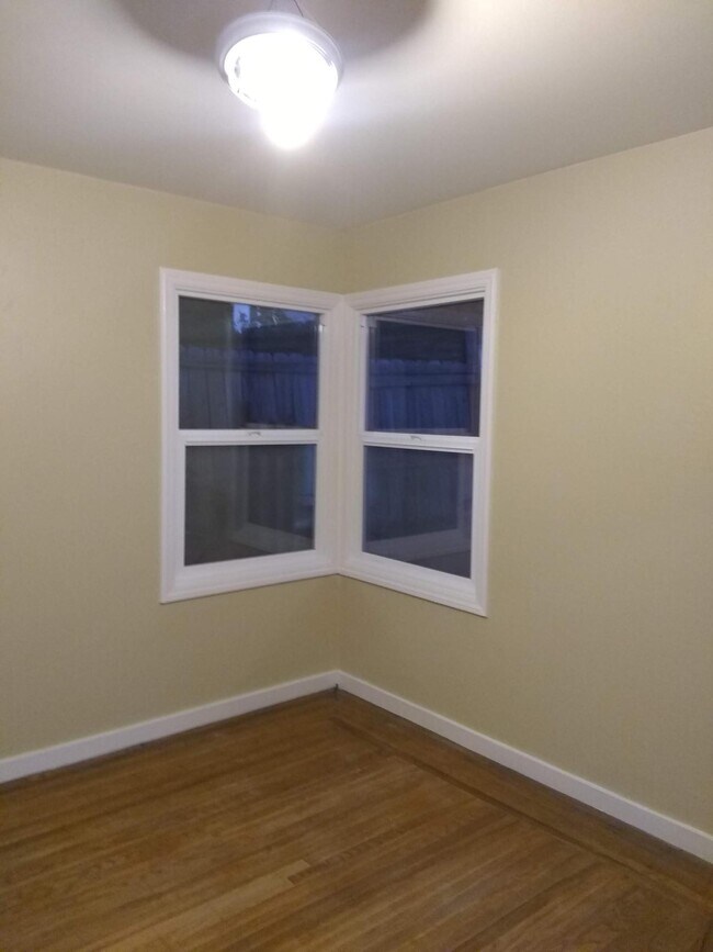 Building Photo - 2424 Humboldt St