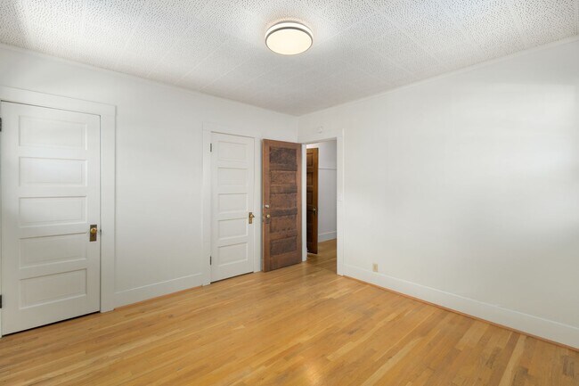 Building Photo - KIRKLAND ROSEHILL