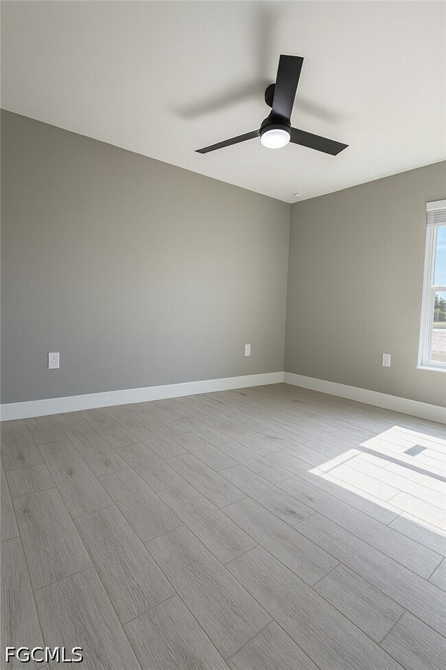 Building Photo - 402 NE 31st Terrace