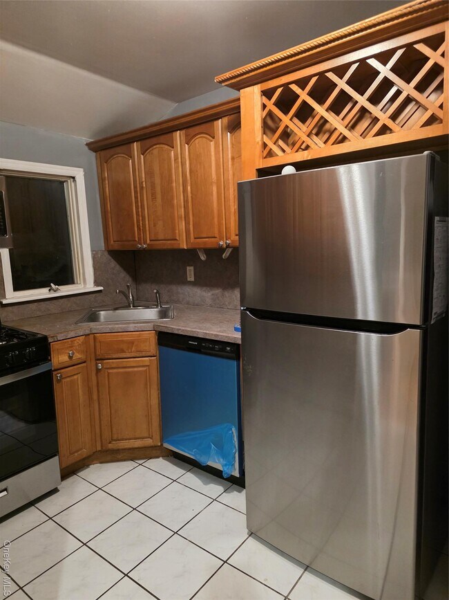 Building Photo - 254-13 Francis Lewis Blvd