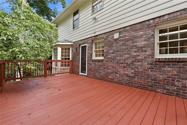 Building Photo - 3731 Dunwoody Club Dr