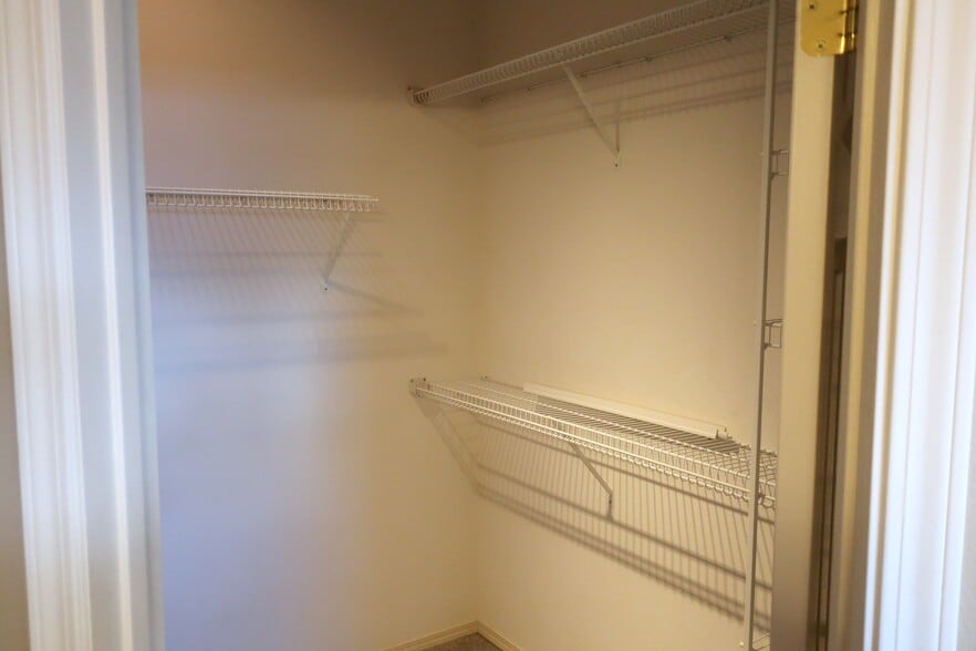 Building Photo - 466 Lower Daniels Dr