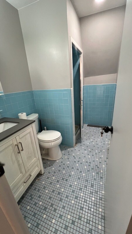 Building Photo - 15 Norfolk Ct