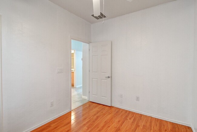Building Photo - 2339 Tranquil Moon St