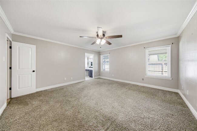 Building Photo - 13506 Spring Ct