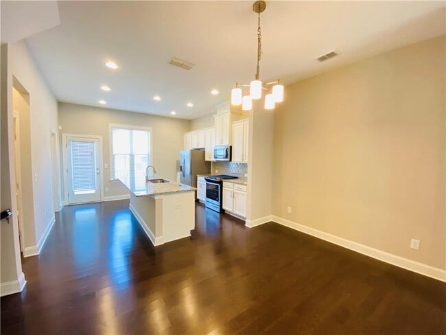 Building Photo - 1815 Hislop Ln