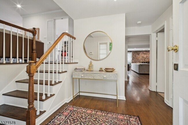 Building Photo - 5 Trombley Dr
