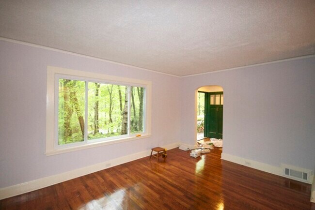 Building Photo - 510 Vineyard Rd