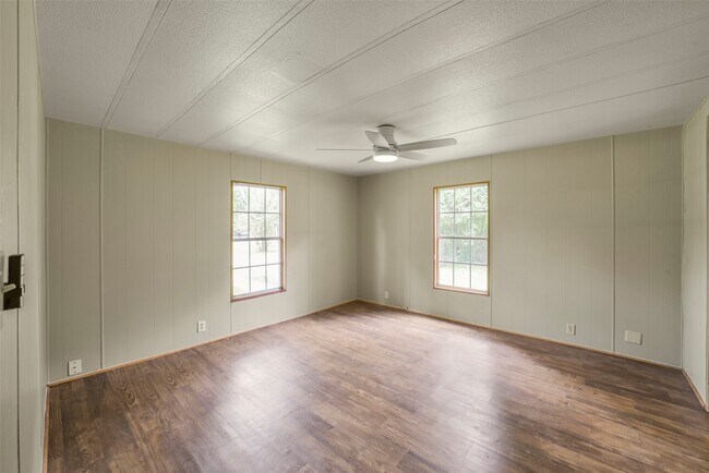 Building Photo - 11023 Forrest Valley Dr