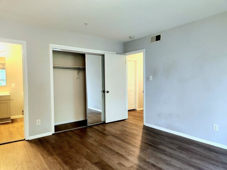 Building Photo - 7909 Badenloch Way