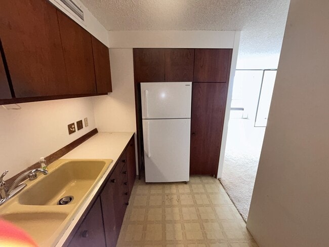 Building Photo - 1650 Ala Moana Blvd