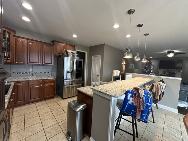 Building Photo - 2424 Calendula Rd