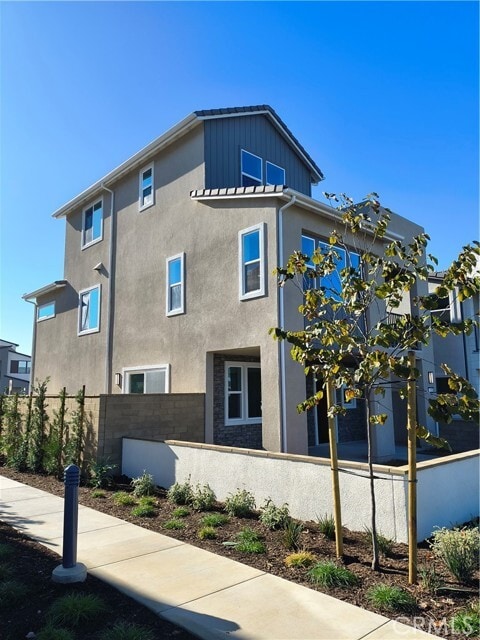 Building Photo - 520 Gadwall