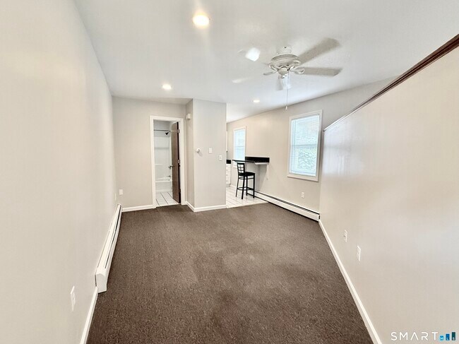 Building Photo - 139 Bradley St