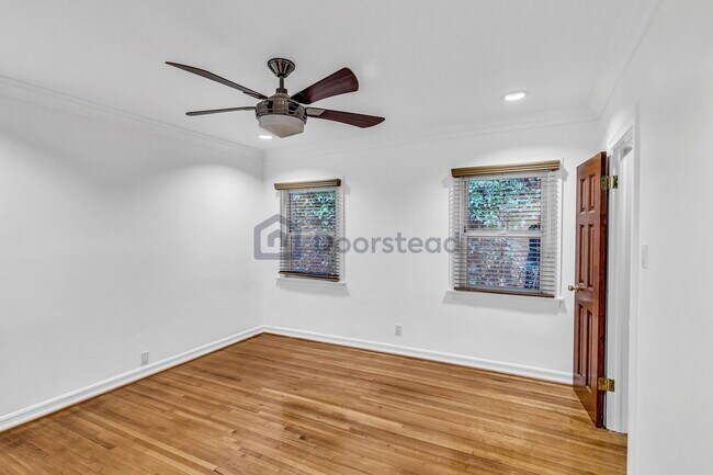 Building Photo - 603 S Mansfield Ave