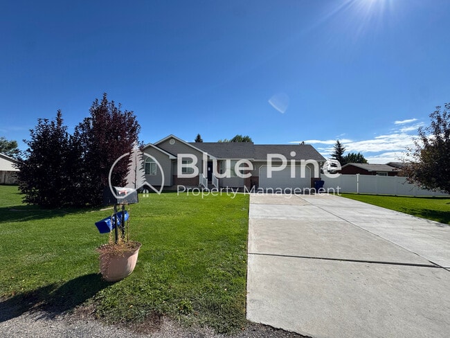 Primary Photo - 9478 Garden Grove Ln