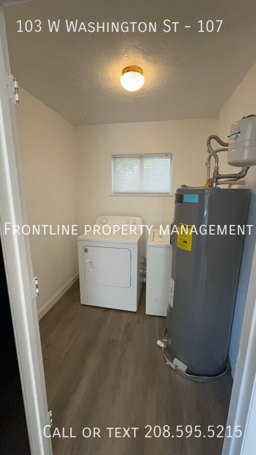 Building Photo - 103 W Washington St