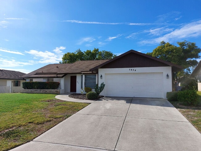 Building Photo - "Charming 2-Bed, 2-Bath Retreat on Monroe ...