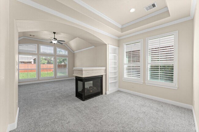 Building Photo - 7 N Beech Springs Cir