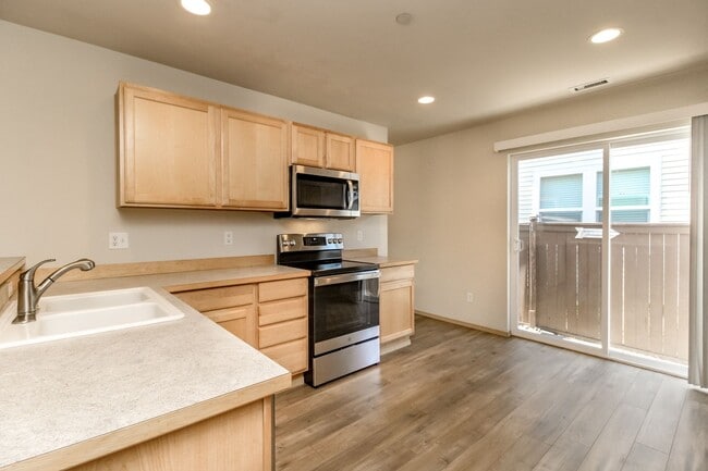 Building Photo - Fantastic DuPont Rambler with AC and Sprinkler System