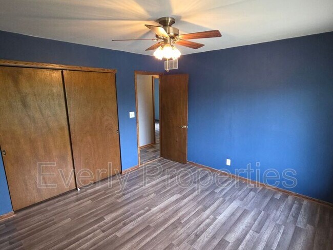 Building Photo - 219 McDivitt Ln