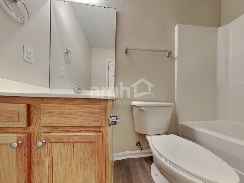 Building Photo - 47 Wolf Creek Ln