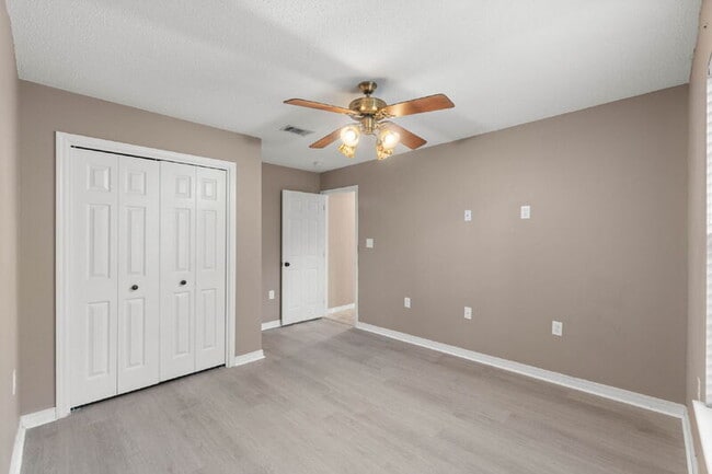 Building Photo - 5590 Buck Ward Rd