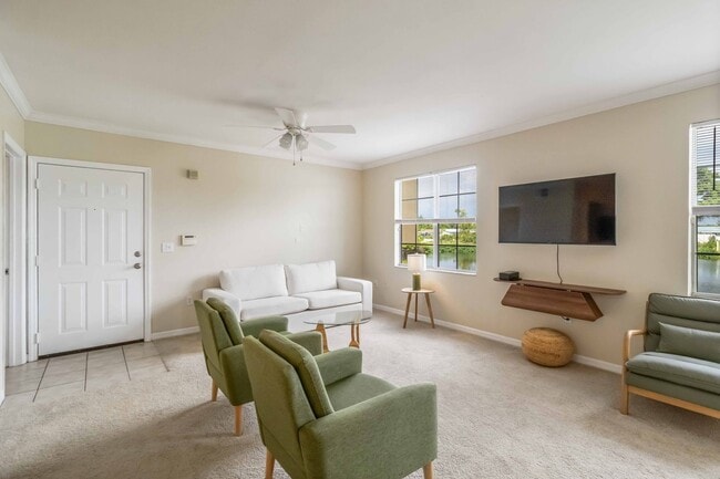 Building Photo - Spacious 2/2 condo with beautiful water vi...