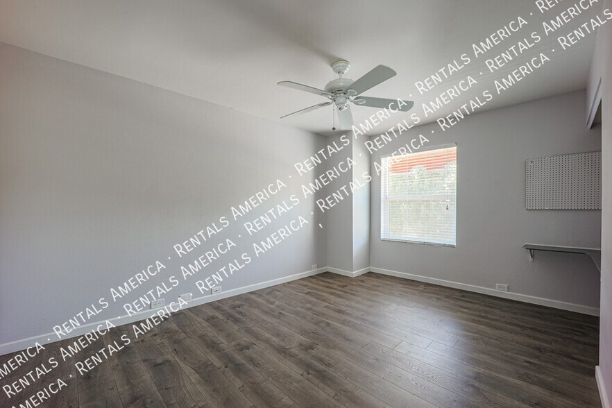 Building Photo - 8449 S 48th St