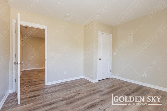 Building Photo - 1611 S Gharkey St