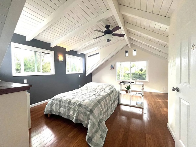 Building Photo - Haiku - on 2 acres upstairs mostly furnish...