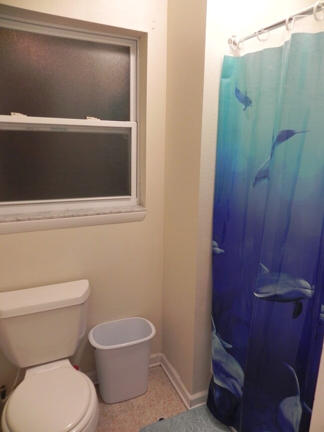 Building Photo - 486 Pinewood St