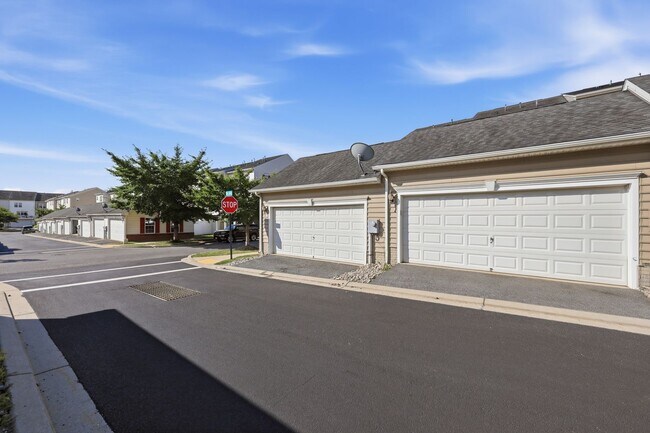 Building Photo - 7833 Wormans Mill Rd