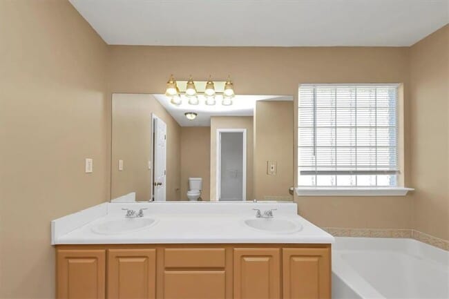 Building Photo - 1260 Crestridge Ln