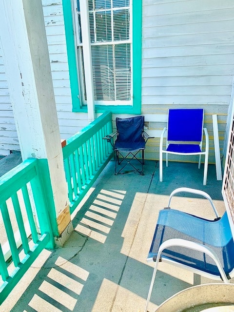 Building Photo - 1800 Dante St