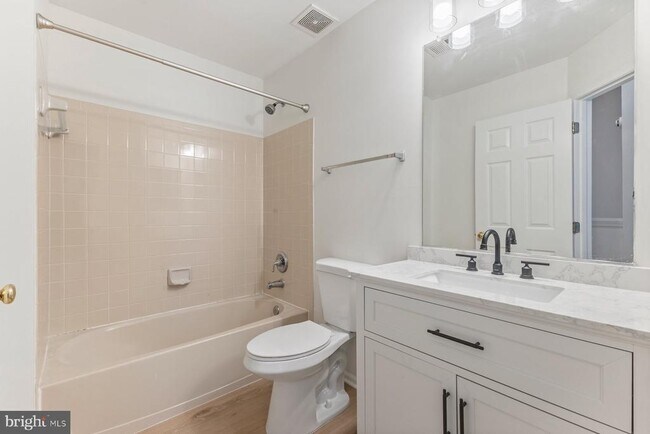 Building Photo - 9727 Faber Ln