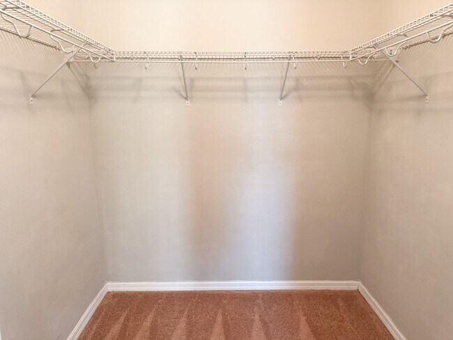 Building Photo - Lake Nona 3 Bedroom 3 Bath Townhouse in Vi...