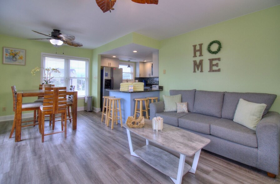 Primary Photo - 4314 S Ocean Blvd