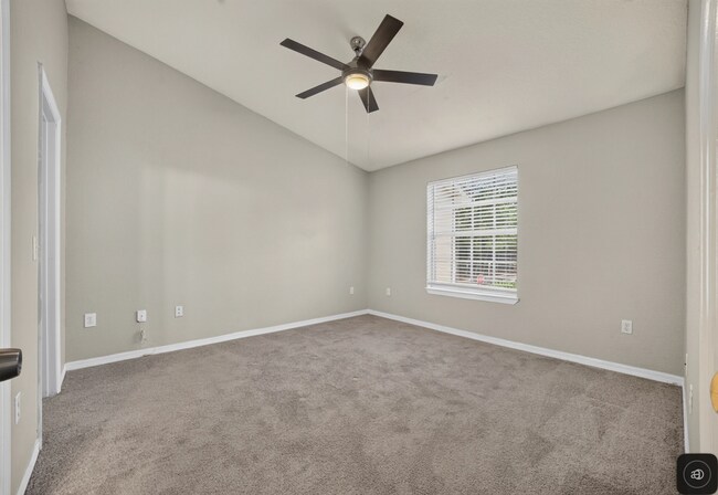 Building Photo - 821 Grand Regency Pointe