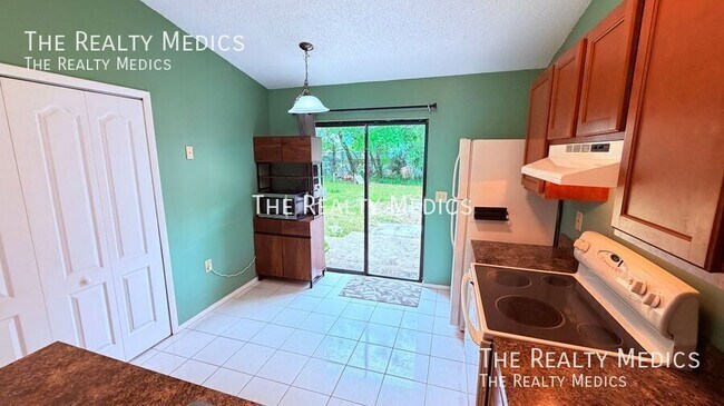 Building Photo - 12209 Coral Reef Dr