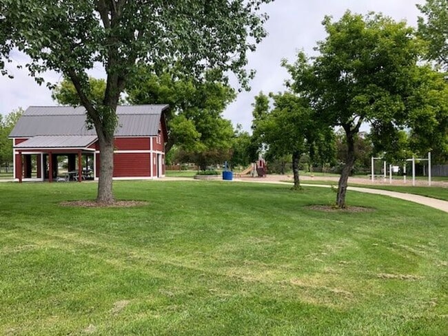 Building Photo - Single Family Home For Rent!