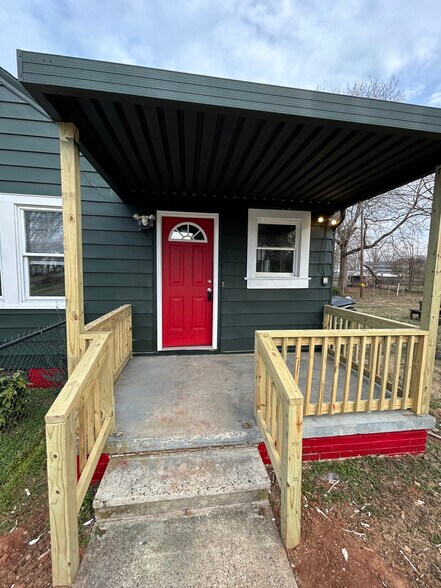 Building Photo - 1605 Hanover Rd