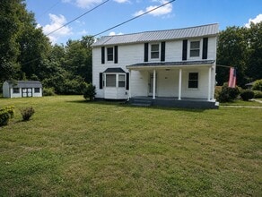 Building Photo - 447 Toytown Rd