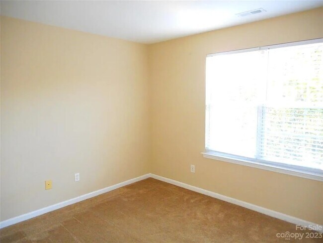 Building Photo - 8419 Chaceview Ct