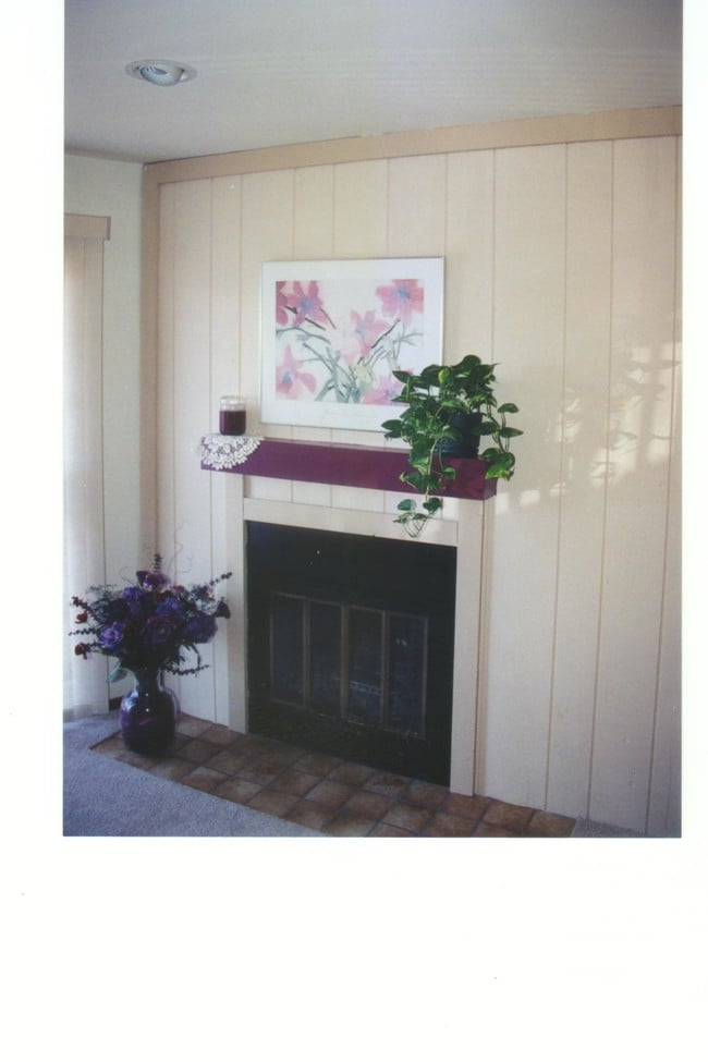 Building Photo - Cottonwood Creek