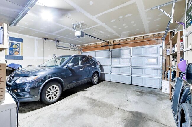 Building Photo - 590 Triumph Ct