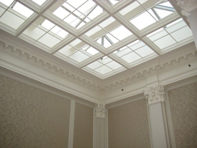 Building Photo - 21 Beacon St