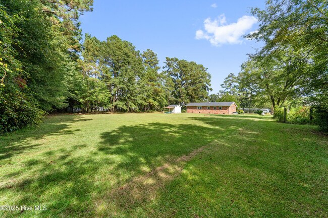 Building Photo - 171 Trott Rd