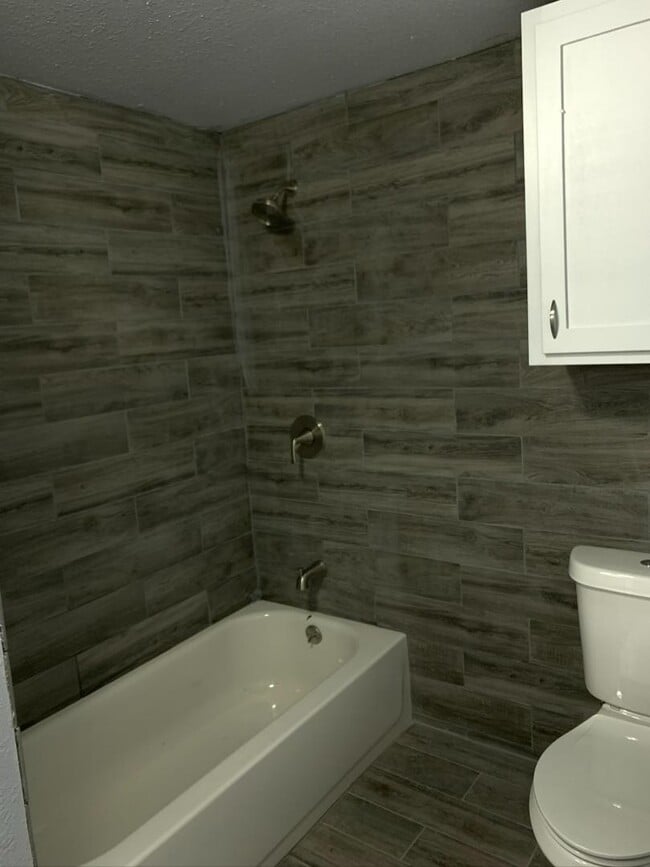 Building Photo - 1507 E 16th St